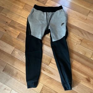 Men’s Nike sweatpants size small